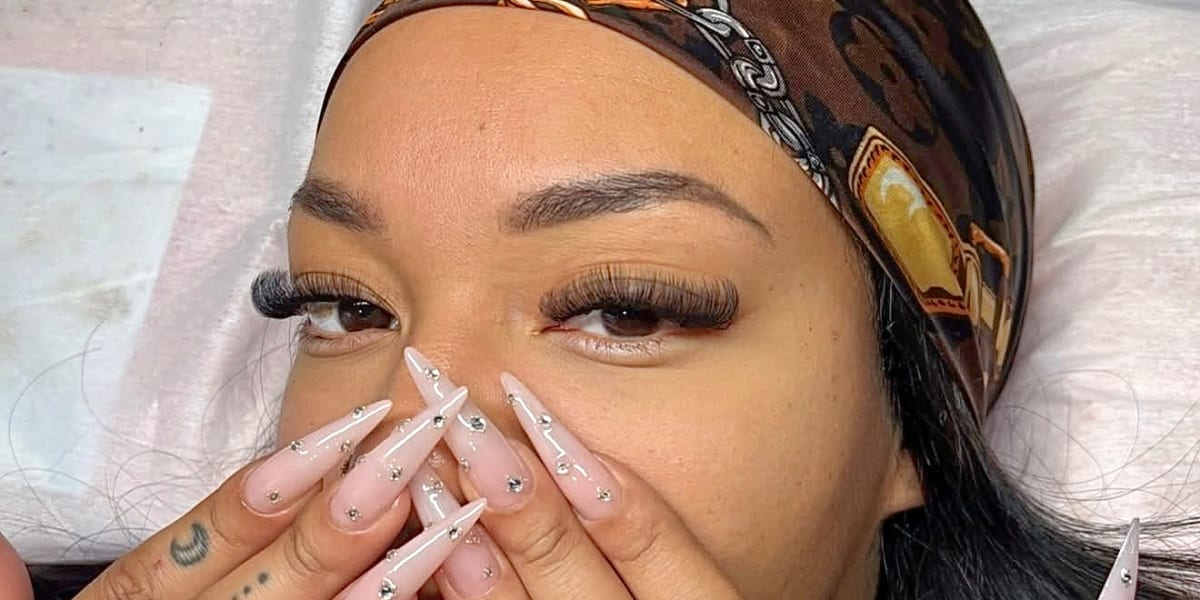 Beauty’ FullFace - Onglerie Villefranche-sur-Saône - Photo de couverture - OneBooking