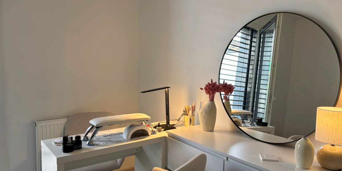 Nuda.nailstudio - Onglerie Saint-Julien-en-Genevois - Photo de couverture - OneBooking