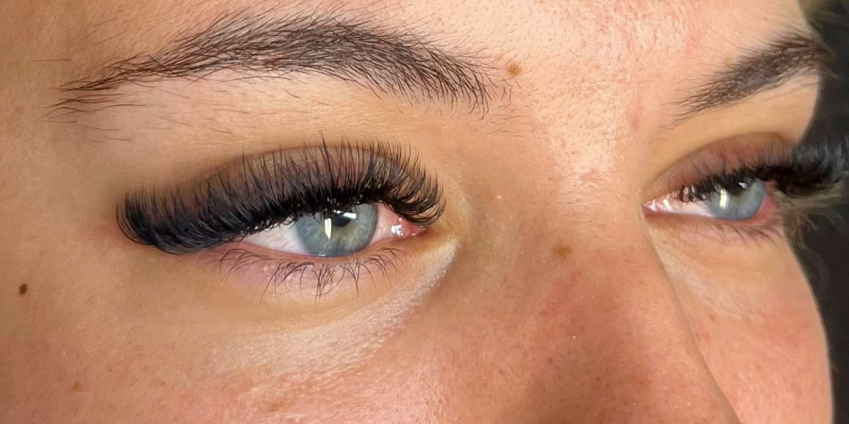 Extencils Sabrina - Sourcils & cils Franconville - Photo de couverture - OneBooking