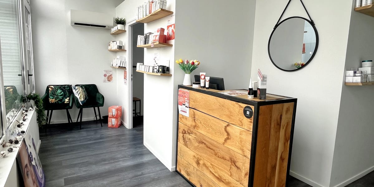 Perle de beauté - Socio esthétique - Institut de beauté Lagord - Photo de couverture - OneBooking