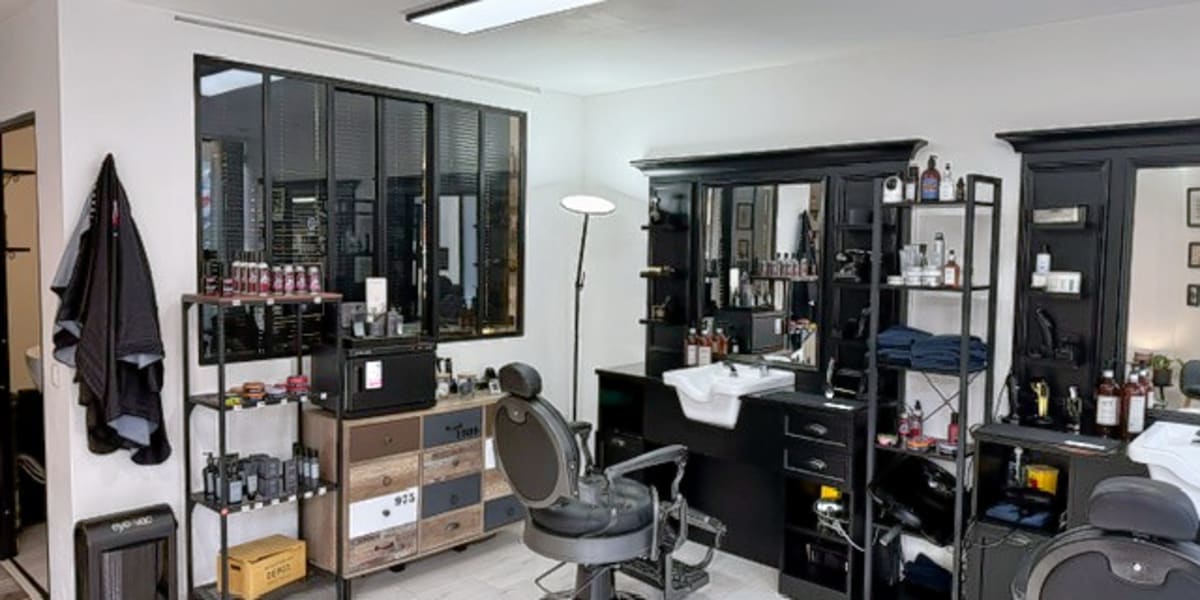 ALEXIS - Le salon au masculin - Coiffure Le Mans - Photo de couverture - OneBooking