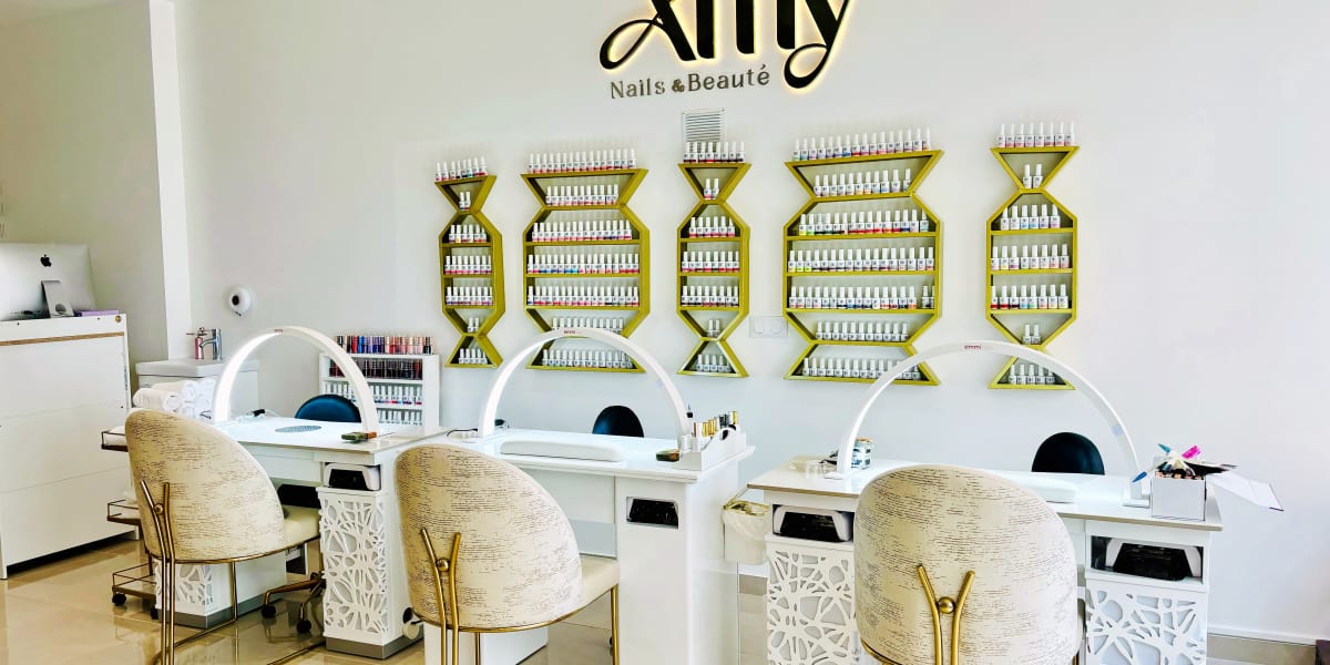 AMY Nails & Beauté - Sourcils & cils Maisons-Alfort - Photo de couverture - OneBooking