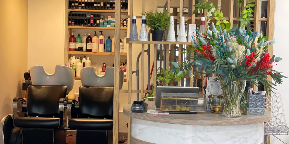 SABAB STUDIO - Coiffure Marseille - Photo de couverture - OneBooking