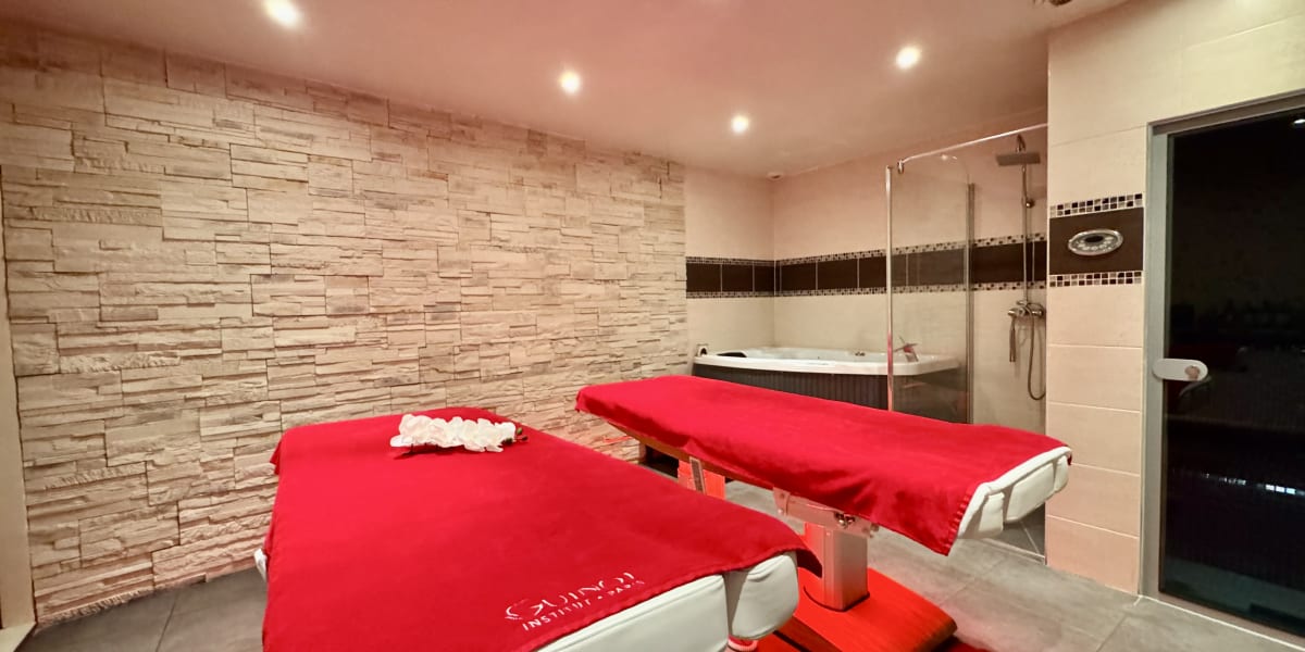 Divine beauté - Institut - Hammam - Spa - Onglerie Lisieux - Photo de couverture - OneBooking
