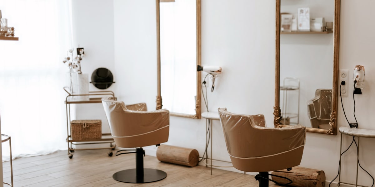 Beryl & Estelle - Sourcils & cils Quimper - Photo de couverture - OneBooking