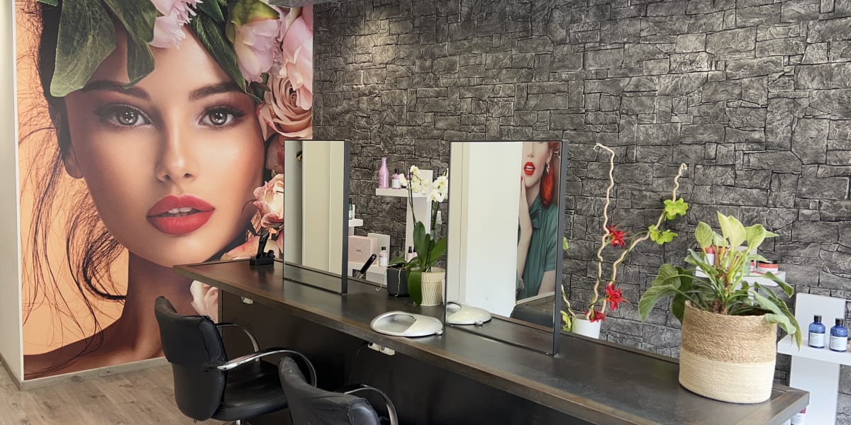 Infiniment Coiffure - Coiffure Toulouse - Photo de couverture - OneBooking