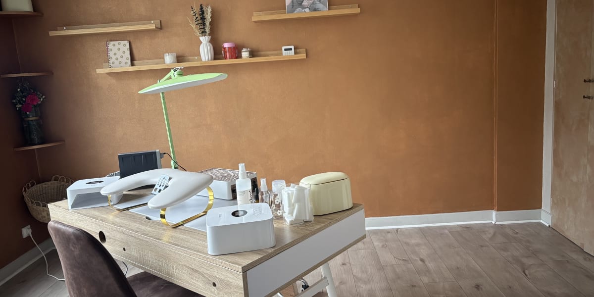 Les soeurs Morlet - Onglerie Annecy - Photo de couverture - OneBooking