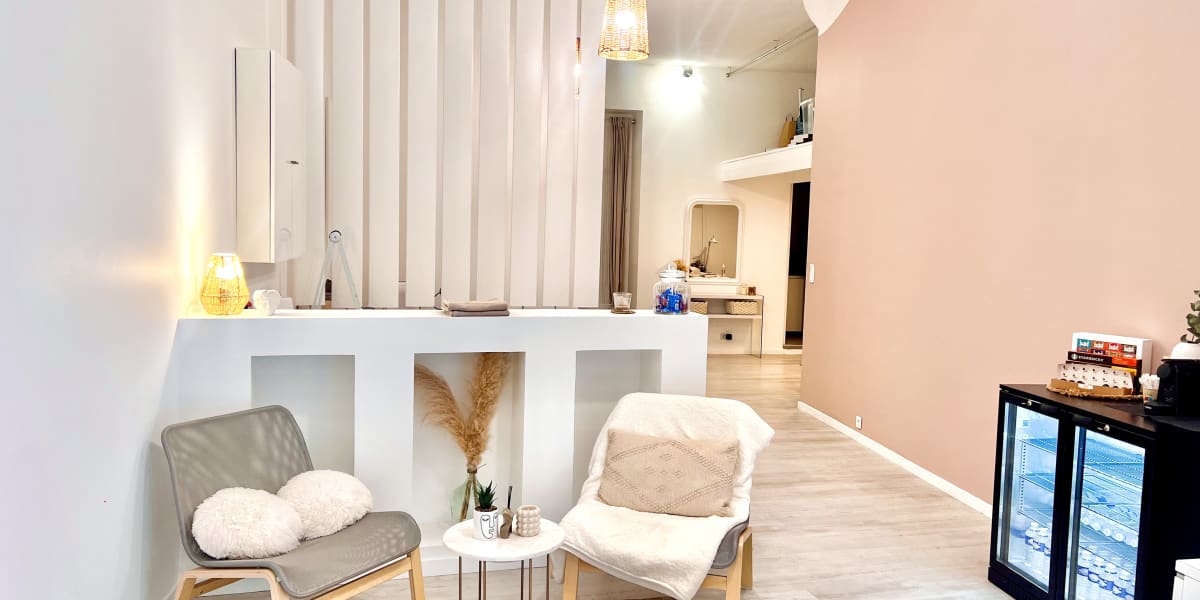 Les demoiselles by Aleria - Coiffure Marseille - Photo de couverture - OneBooking