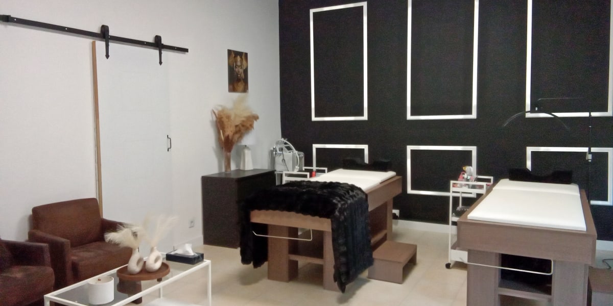 MMBeauty - Sourcils & cils Saint-Étienne - Photo de couverture - OneBooking