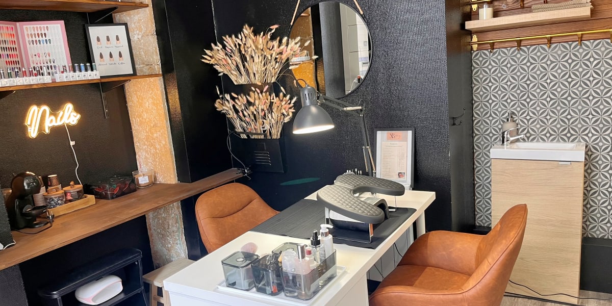 Nails Beaujolais & L'Atelier des Cils - Onglerie Villefranche-sur-Saône - Photo de couverture - OneBooking
