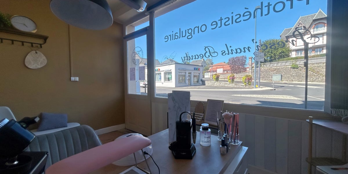 Presci'nails Beauty - Onglerie Saint-Flour - Photo de couverture - OneBooking