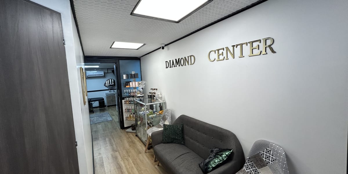 Diamond center - Onglerie Metz - Photo de couverture - OneBooking
