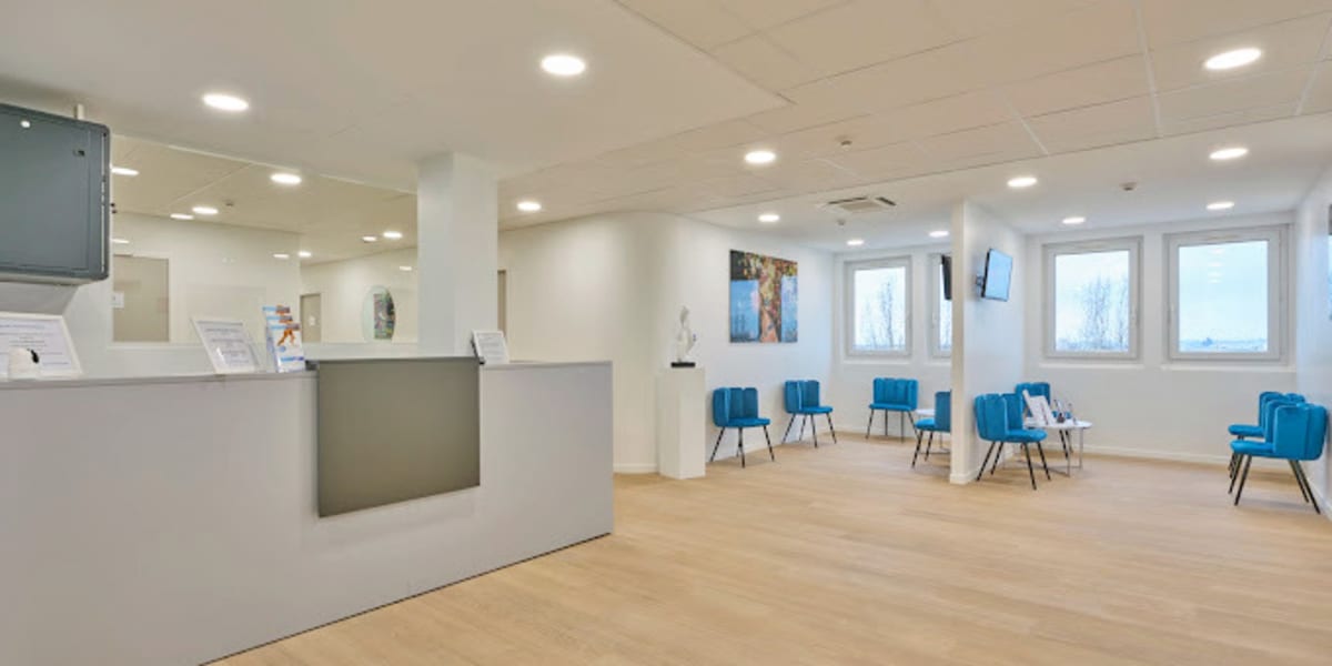Cap Horn - Clinique Esthétique - Sourcils & cils Montreuil - Photo de couverture - OneBooking