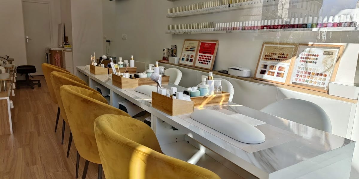 M2 NAILS - Sourcils & cils Vincennes - Photo de couverture - OneBooking