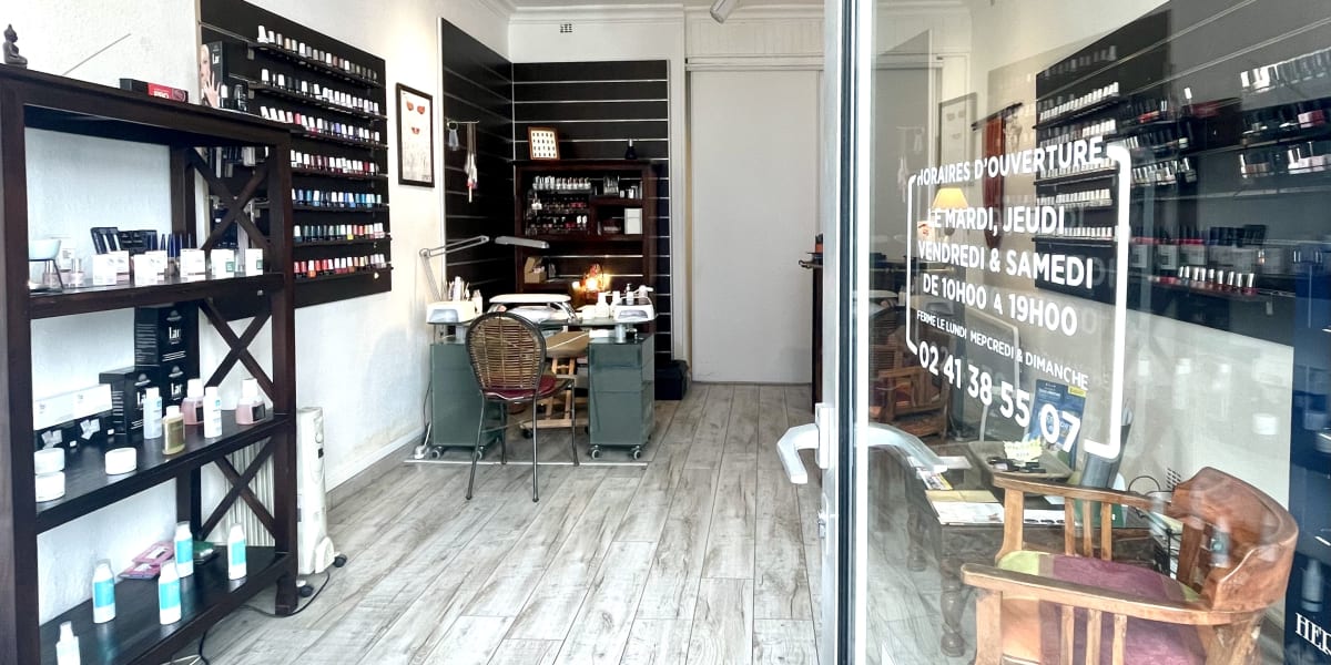 Histoires D’Ongles - Onglerie Saumur - Photo de couverture - OneBooking