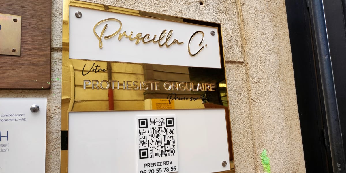 Priscilla C.-Prothésiste Ongulaire - Onglerie Marseille - Photo de couverture - OneBooking