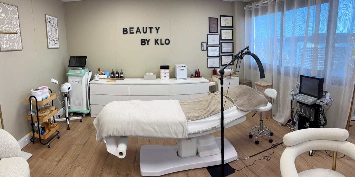 Beauty by Klo - Sourcils & cils Antony - Photo de couverture - OneBooking