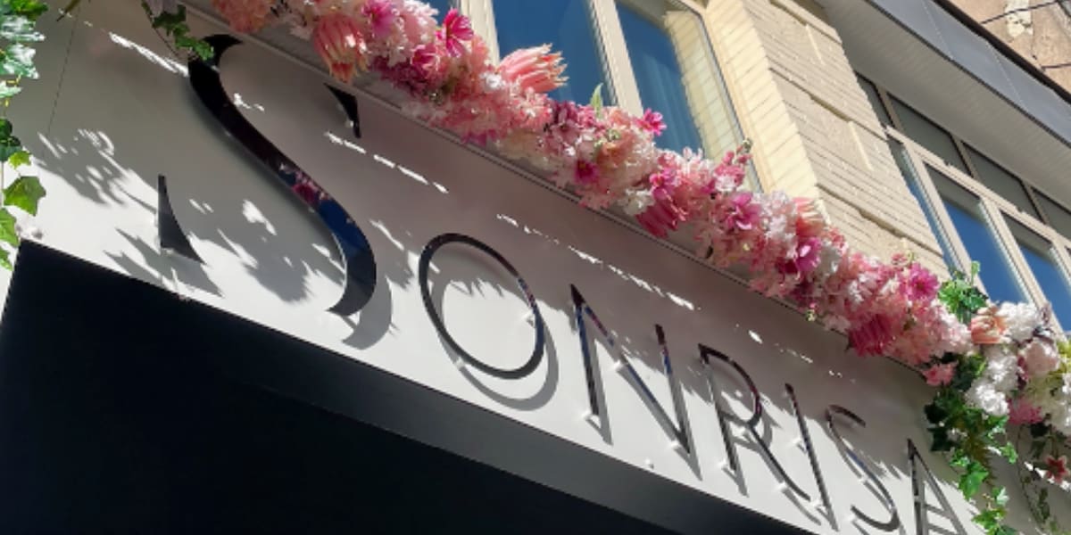 Sonrisa - Onglerie Angers - Photo de couverture - OneBooking