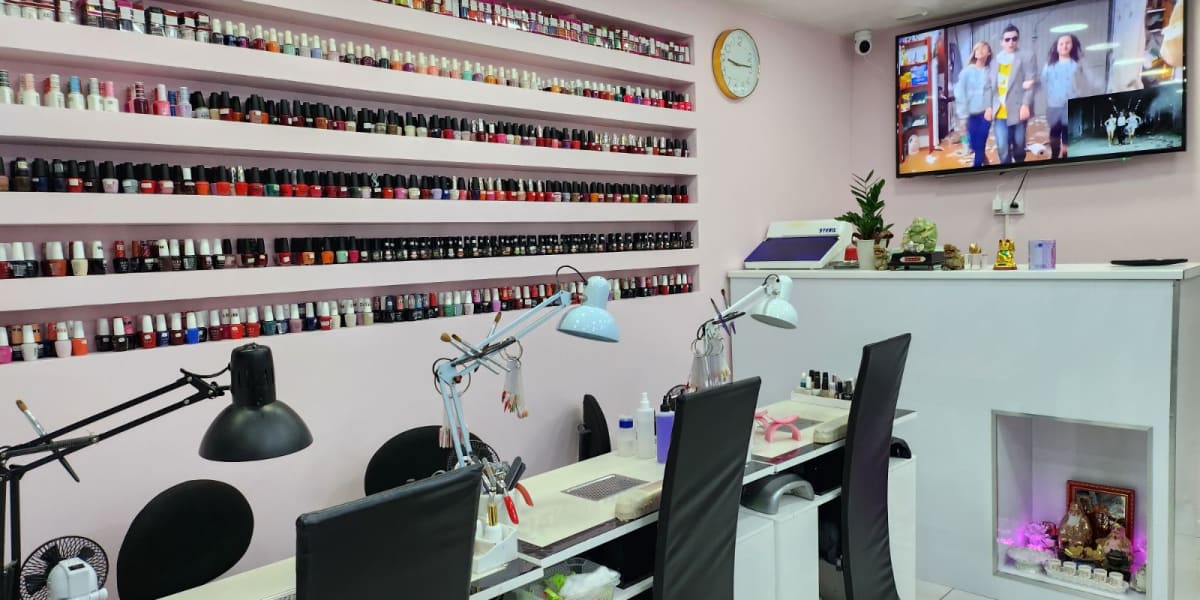Co em nails - Onglerie Paris - Photo de couverture - OneBooking