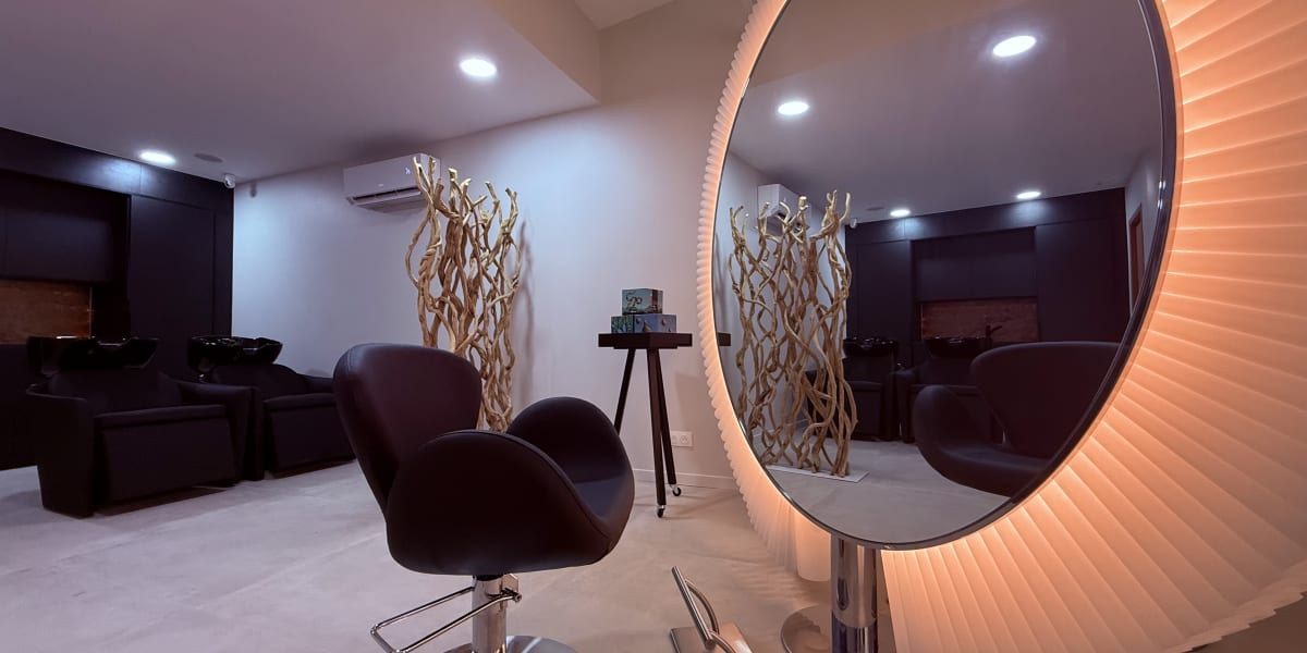 L’AURA - Coiffure Bethoncourt - Photo de couverture - OneBooking
