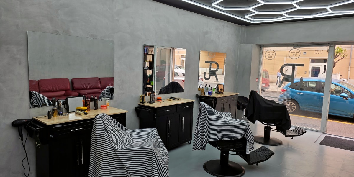 Djurdjura - Coiffure Toulon - Photo de couverture - OneBooking