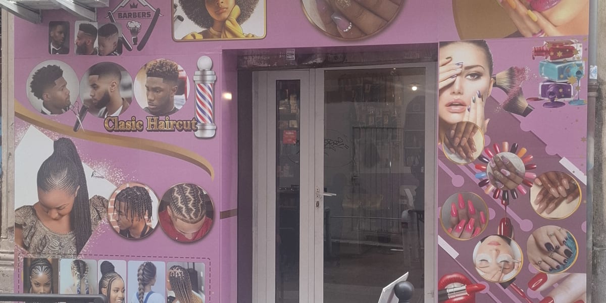 Salon de beauté by Josiane chez Salon de beauté Graycie & Josy - Coiffure Marseille - Photo de couverture - OneBooking