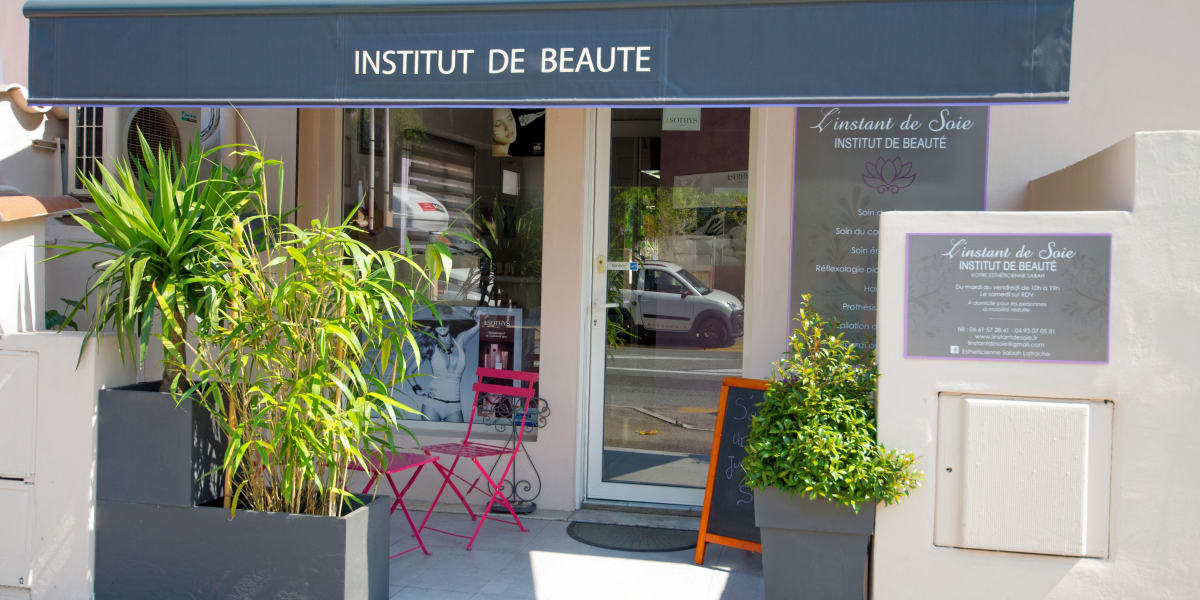 L'instant de soie - Maquillage Cagnes-sur-Mer - Photo de couverture - OneBooking