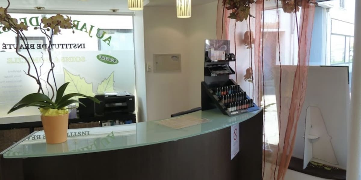 Au Jardin Des Sens & Dabia Beauty - Sourcils & cils Sarcelles - Photo de couverture - OneBooking