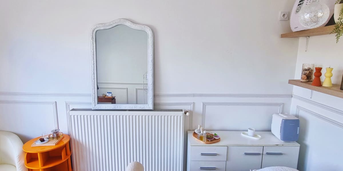 Nuit de jeunesse - Onglerie Montreuil - Photo de couverture - OneBooking