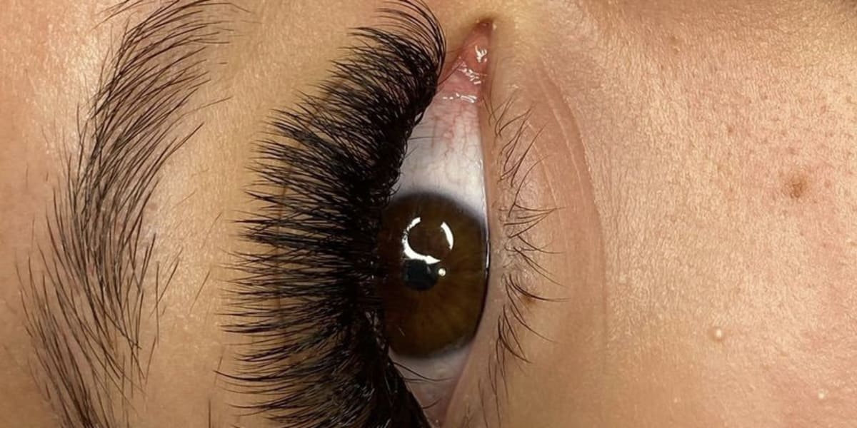 La Station Beauté (ex Jasmine King) - Sourcils & cils Sartrouville - Photo de couverture - OneBooking