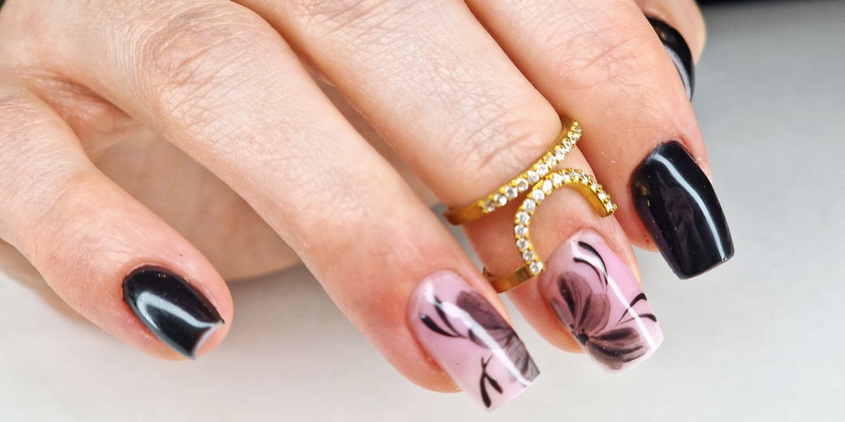 Domi’Nails - Onglerie Caen - Photo de couverture - OneBooking
