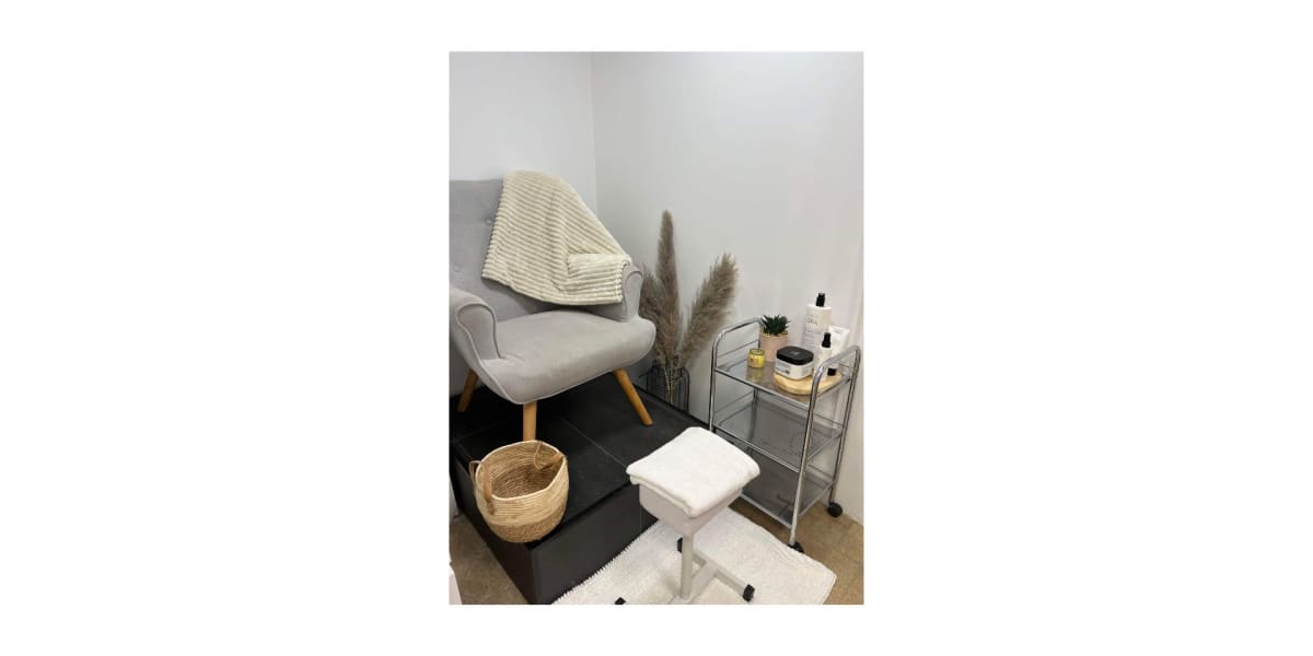 Dina Studio Ongles - Onglerie Coutances - Photo de couverture - OneBooking