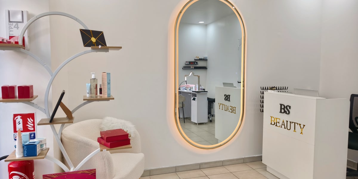 BS Beauty - Sourcils & cils Nantes - Photo de couverture - OneBooking