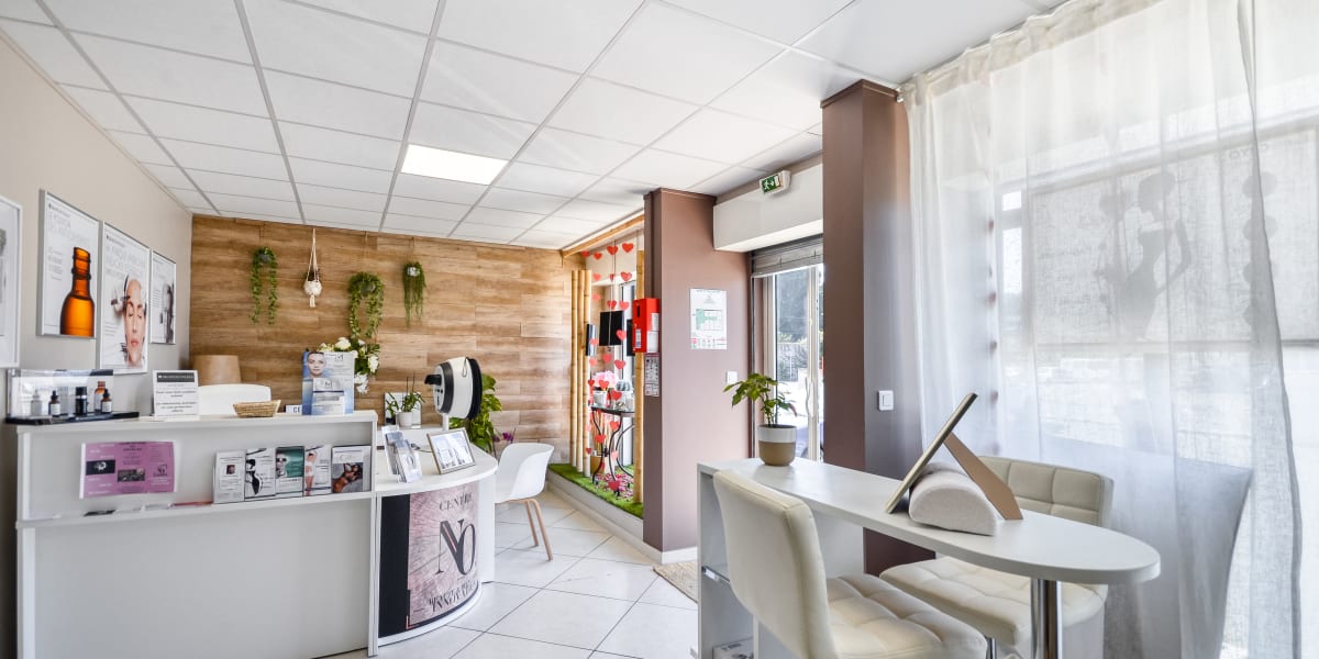 Centre NO - Institut de beauté Saint-Mitre les Remparts - Photo de couverture - OneBooking