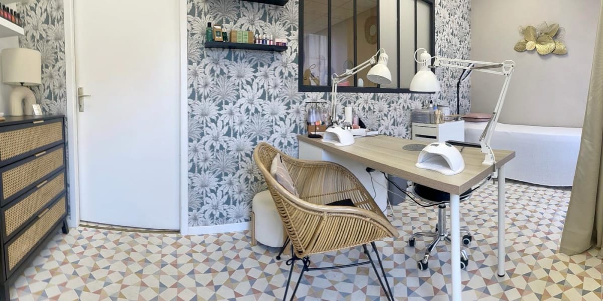 L'Atelier de Noélie - Onglerie Bordeaux - Photo de couverture - OneBooking