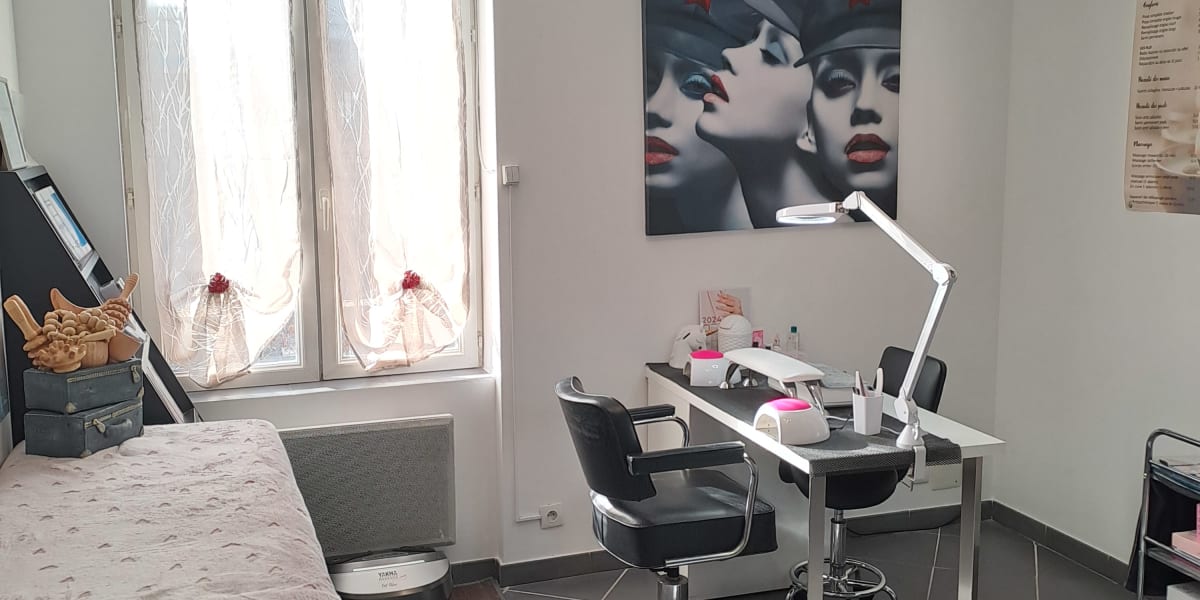 Quintessence Esthétique et Ongles - Institut de beauté Saint-Étienne - Photo de couverture - OneBooking