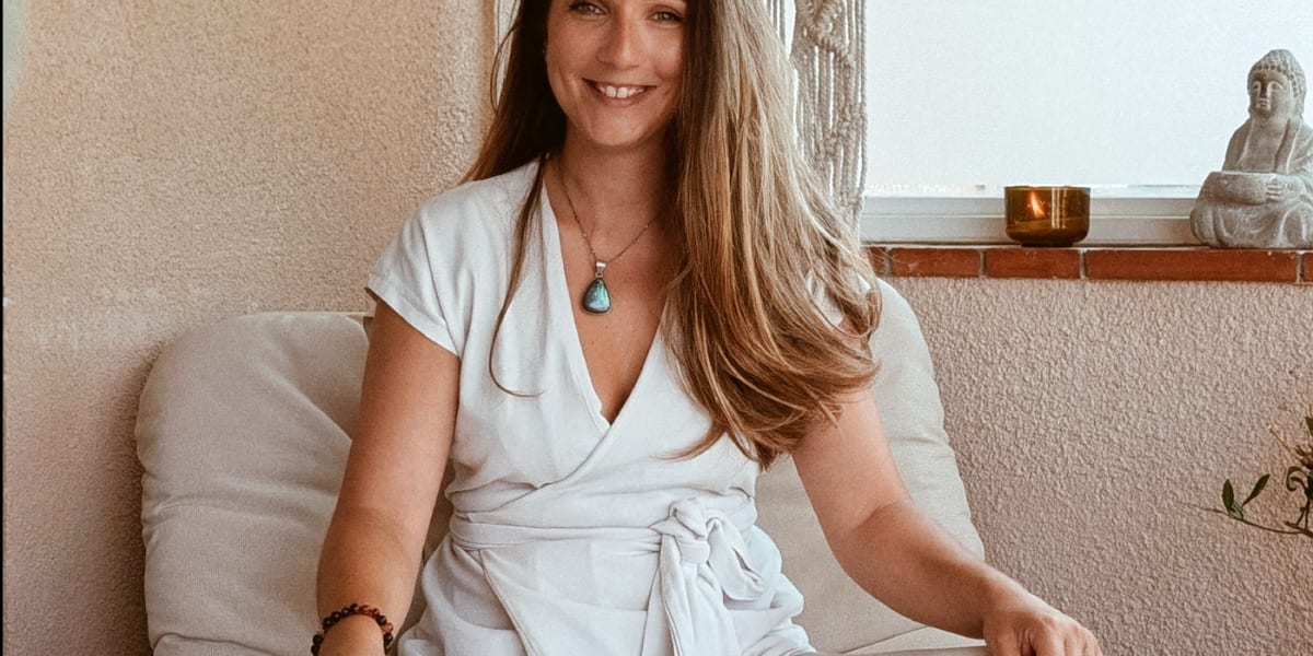 Claire de Lune Massages - Coiffure Villeneuve-Loubet - Photo de couverture - OneBooking