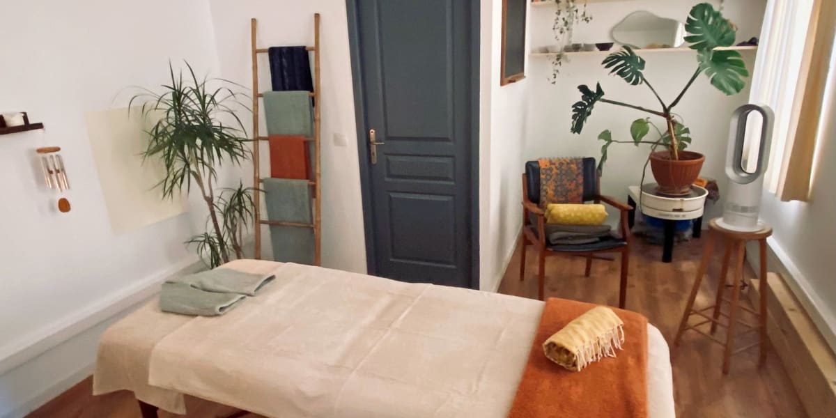 Naturopathie et Massage - Massage Marseille - Photo de couverture - OneBooking