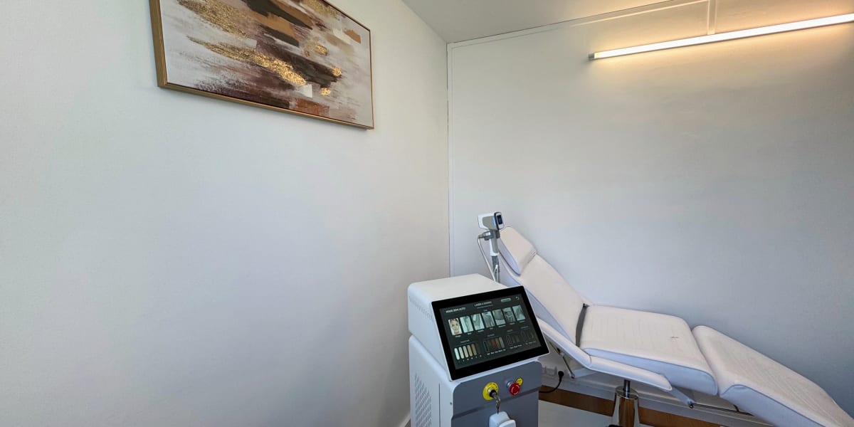 Laser HMD - Epilation Laser - Sourcils & cils Rosny-sous-Bois - Photo de couverture - OneBooking