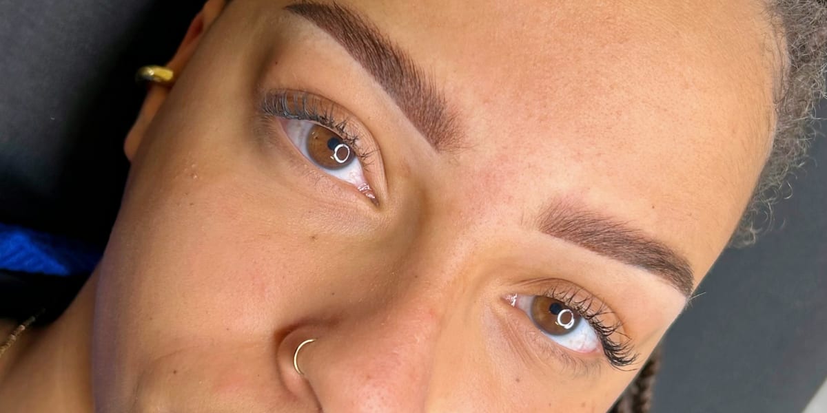 N.BROWS - Institut de beauté Toulon - Photo de couverture - OneBooking
