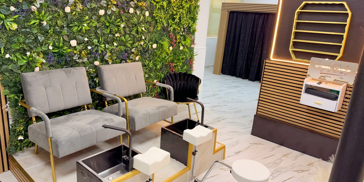 Royal Body Glow - Coiffure Marseille - Photo de couverture - OneBooking