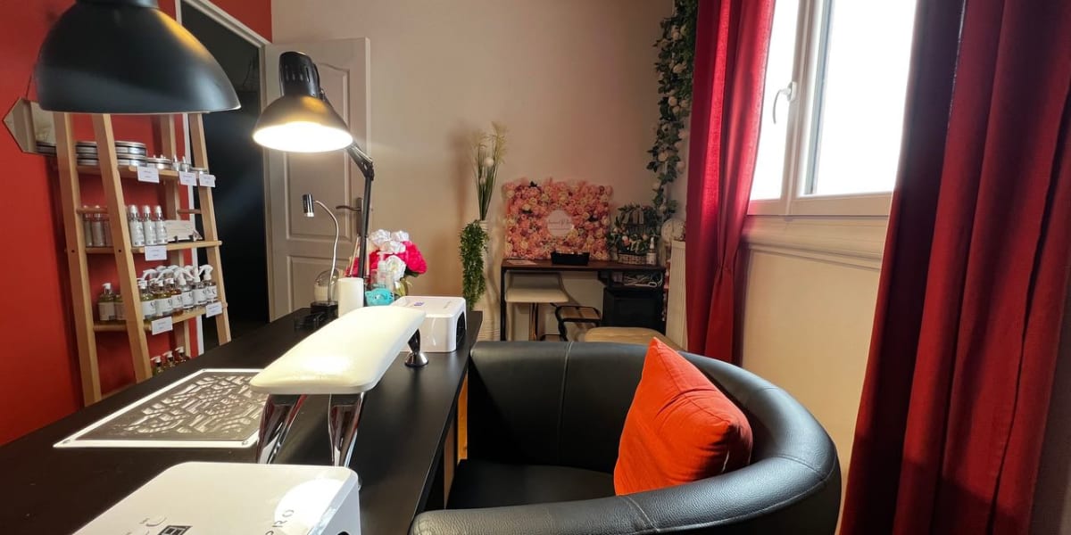 Angelina D Nails - Institut de beauté Vitrolles - Photo de couverture - OneBooking