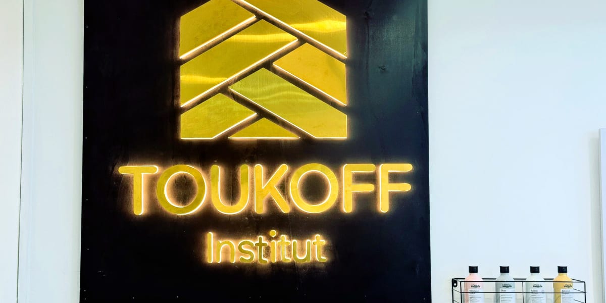 TOUKOFF INSTITUT (Institut de beauté en Coworking) - Coiffure Nîmes - Photo de couverture - OneBooking