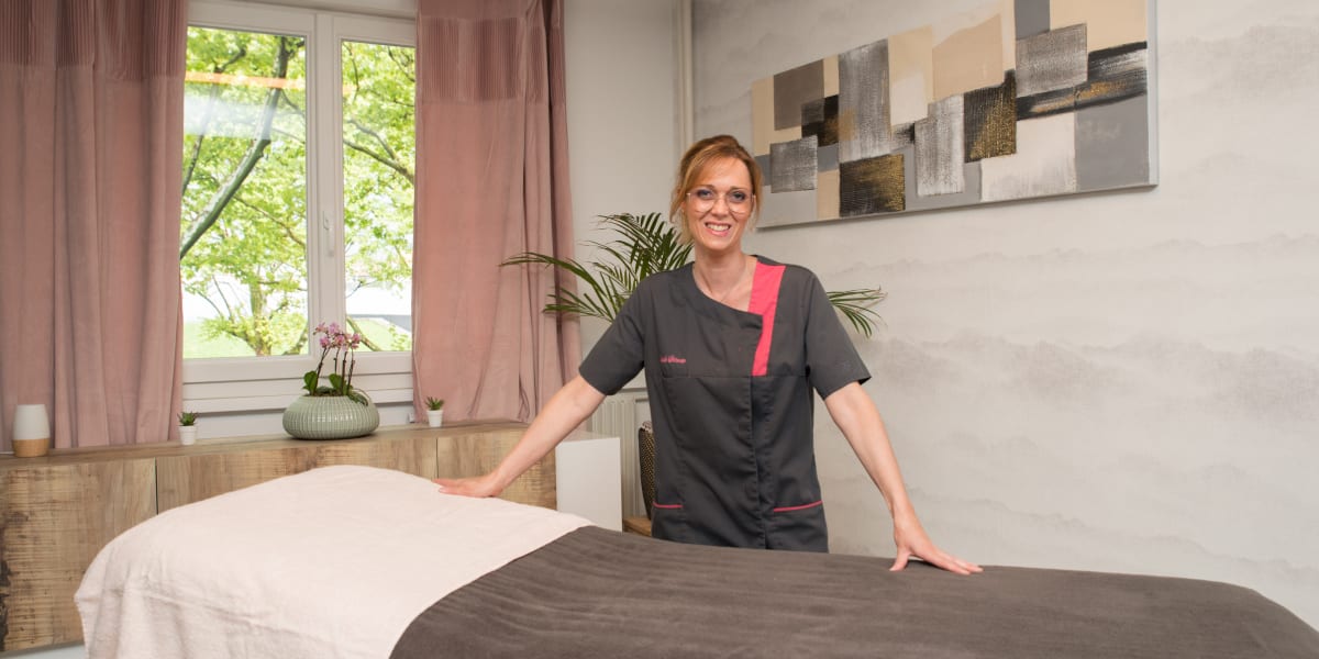 Bulle de detente - Onglerie Saint-Étienne - Photo de couverture - OneBooking