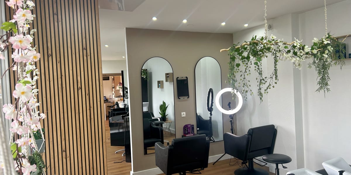 LG STUDIO - Coiffure Saint-Avold - Photo de couverture - OneBooking