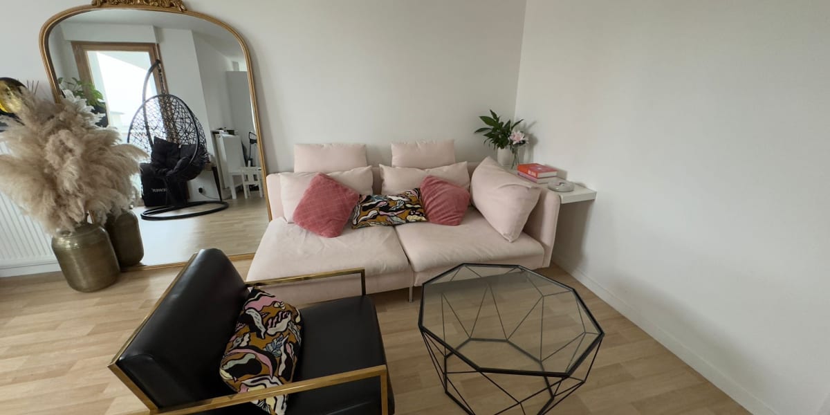 Maison Nefertiti - Sourcils & cils Villejuif - Photo de couverture - OneBooking