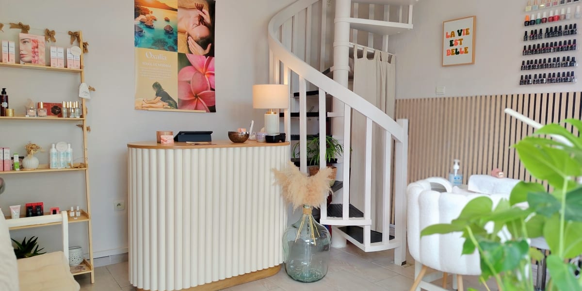 Aux Petits Soins d'Alex - Onglerie Frontignan - Photo de couverture - OneBooking
