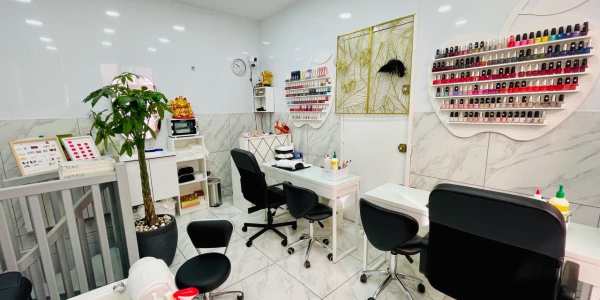 Jo Jo Beauté - Sourcils & cils Levallois-Perret - Photo de couverture - OneBooking