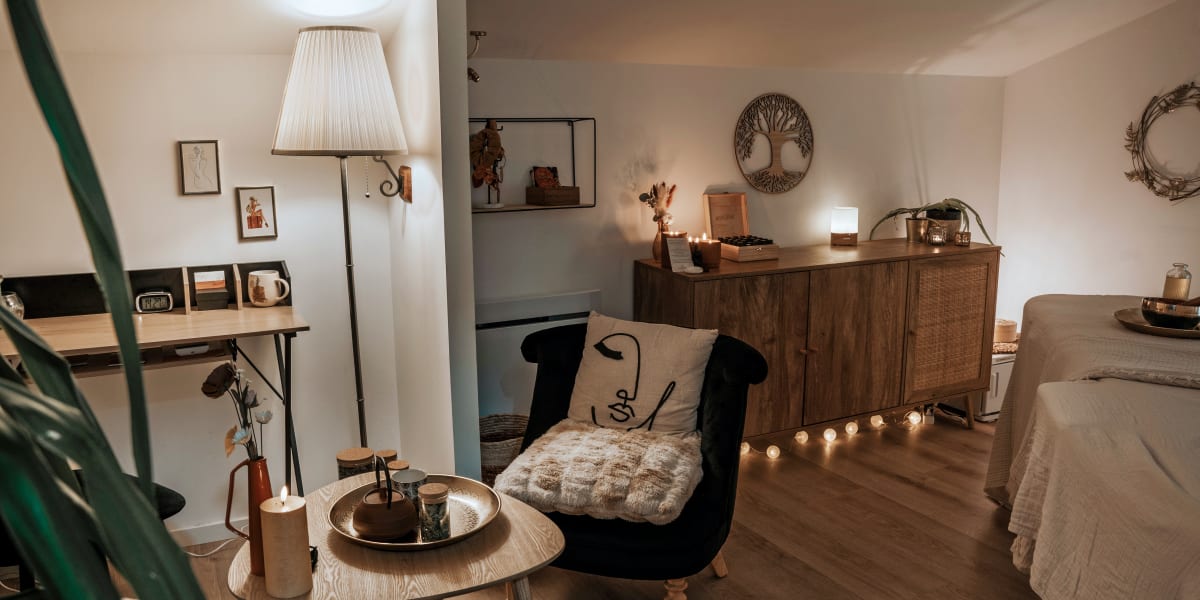 Cloé Bien-être au naturel - Massage bien-être auprès de particuliers et entreprises - Massage Rennes - Photo de couverture - OneBooking