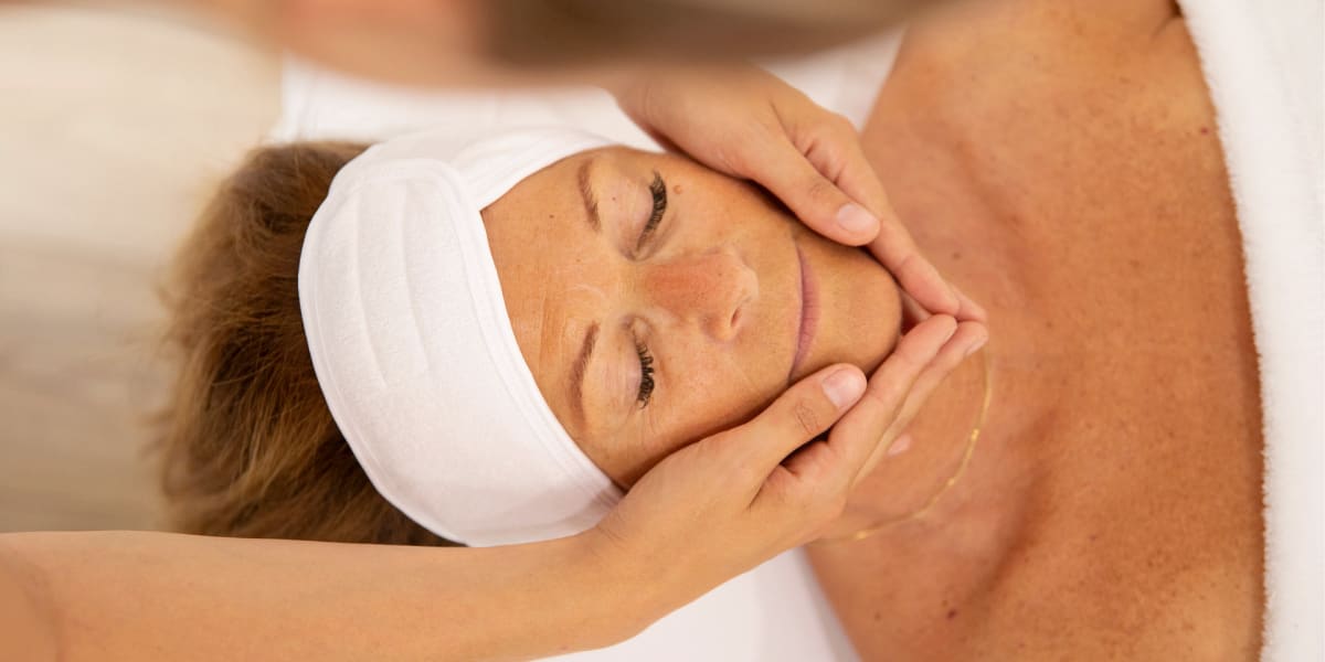 Studio Coquettes Facialiste & Yoga - Sourcils & cils Valence - Photo de couverture - OneBooking